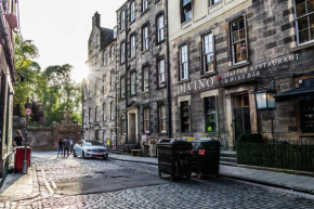 Grassmarket apartment
